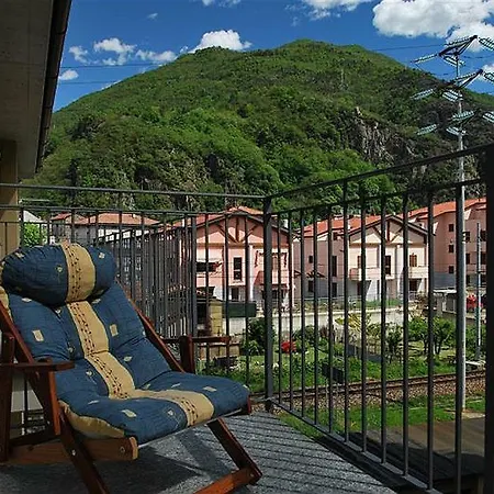 Lejlighed Trilocale Dervio