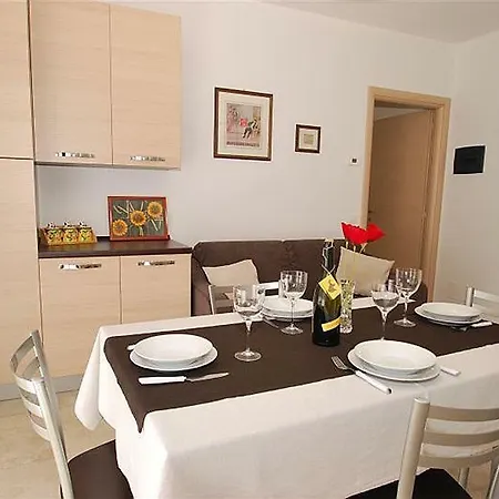 Lejlighed Trilocale Dervio